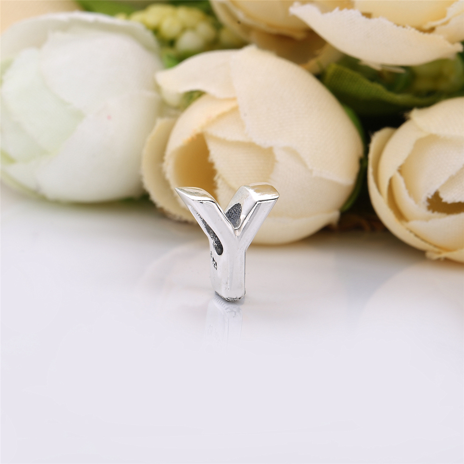 PANDORA Letter Y Bedel 797479