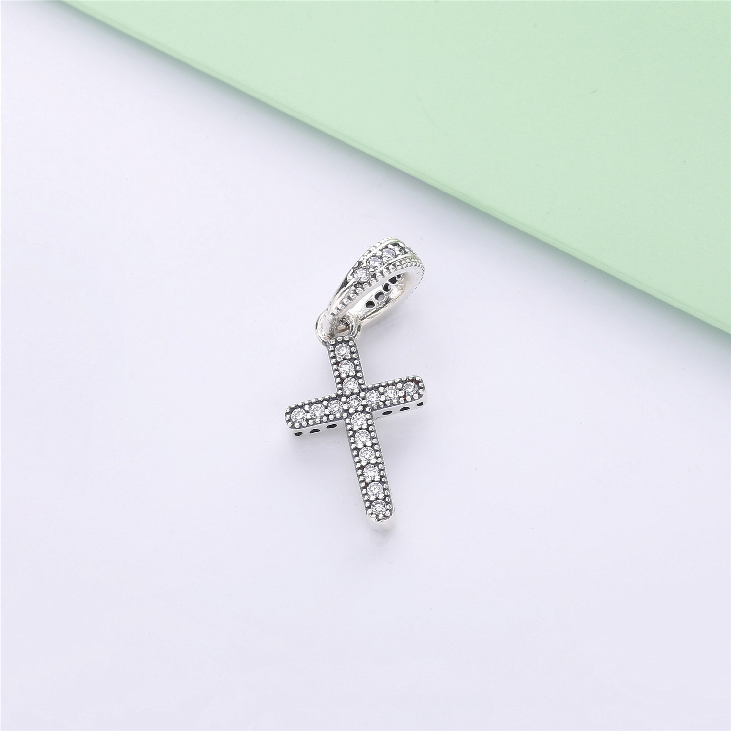 PANDORA Classic Cross Hanger 397571CZ