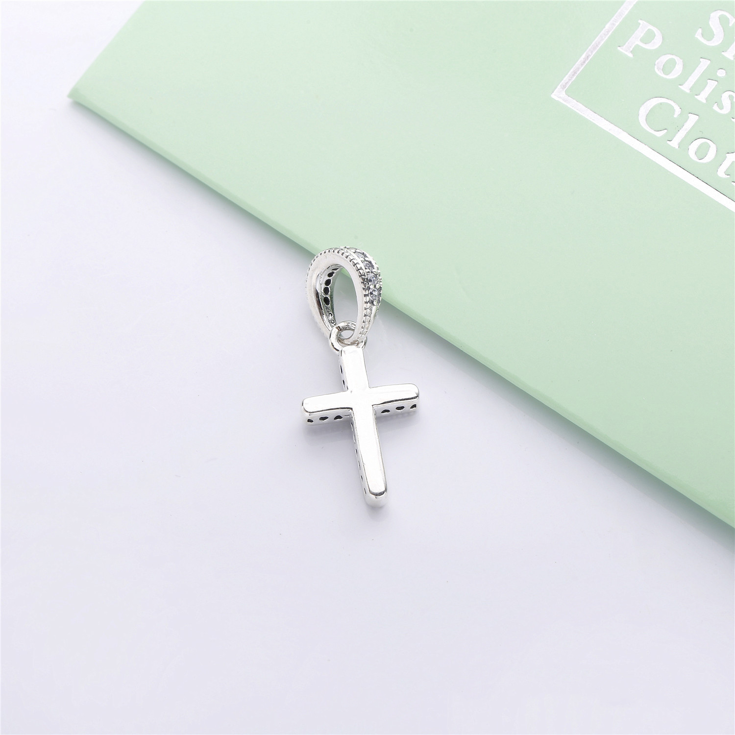 PANDORA Classic Cross Hanger 397571CZ