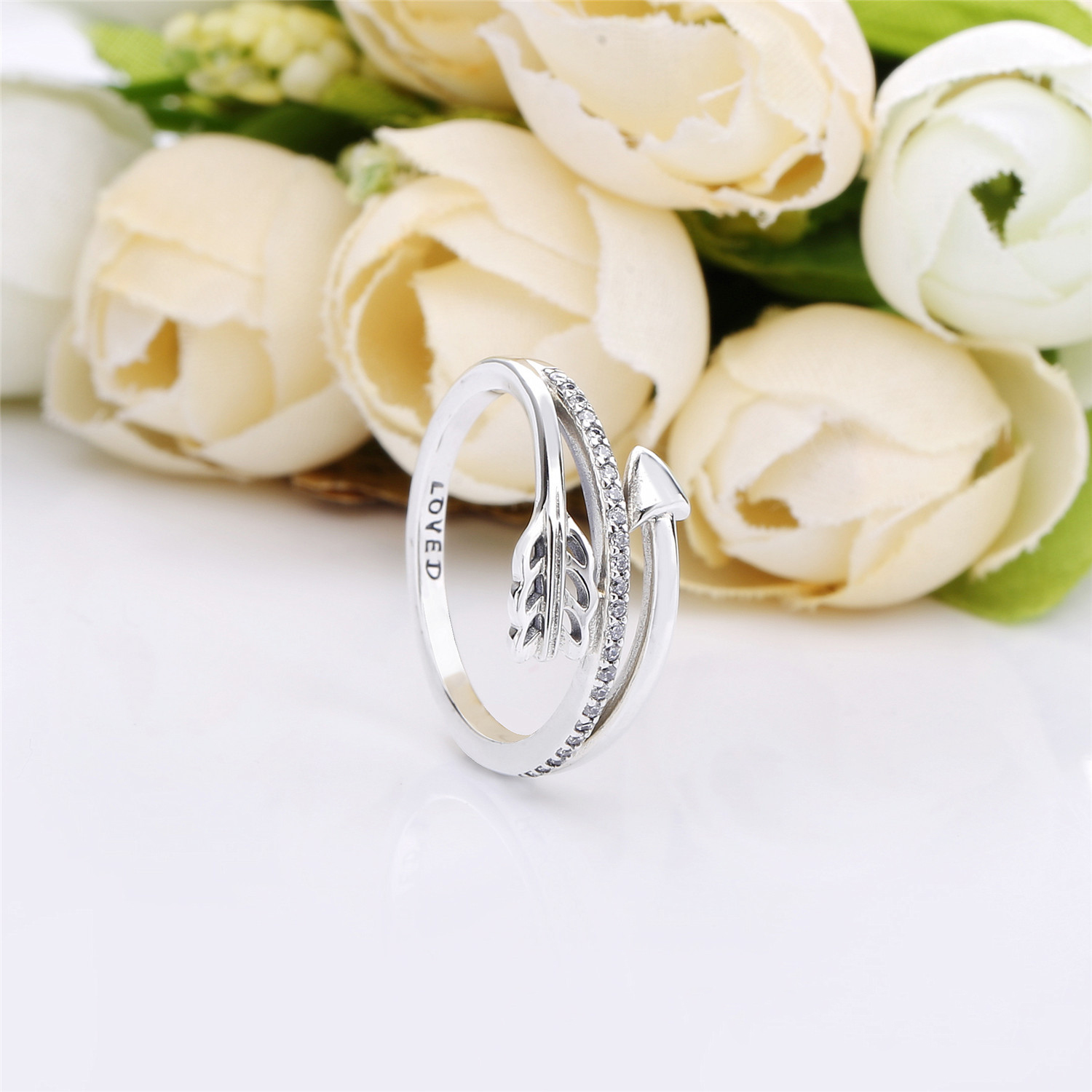 PANDORA Sparkling Arrow Ring 197830CZ