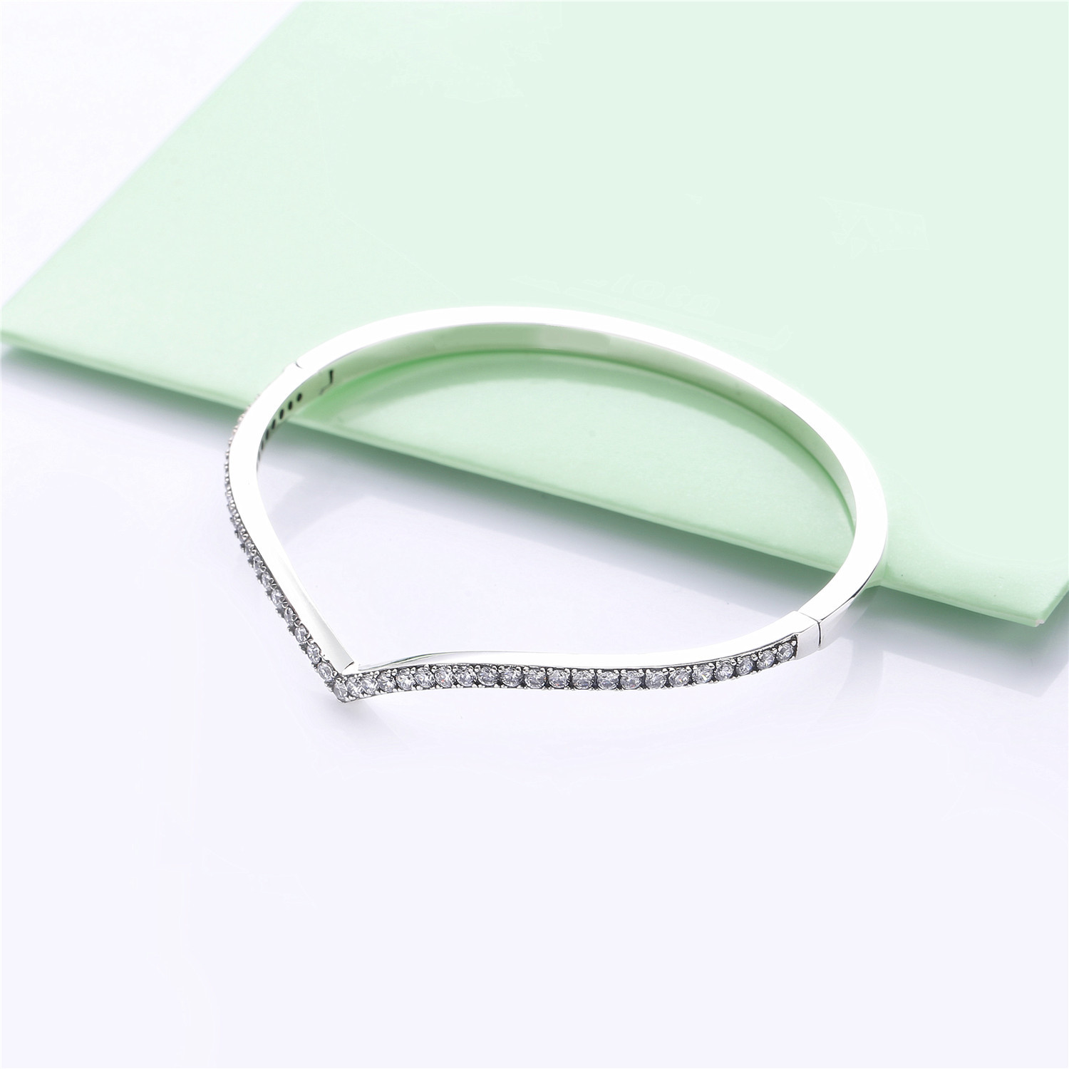 Pandora Zilveren Glinsterende Wens Bangle 597837CZ