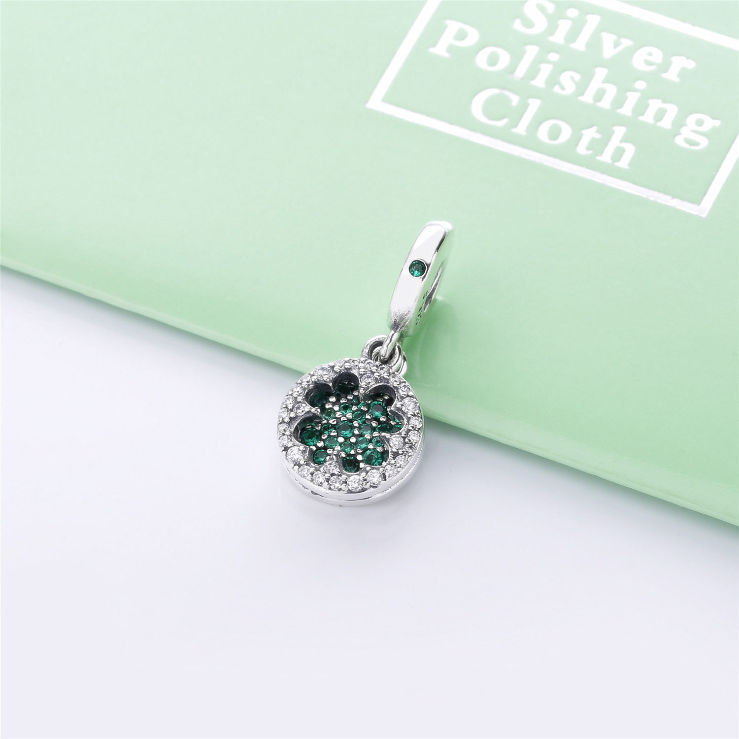 Pandora Dazzling Clover Bedel - 797906Nrgmx