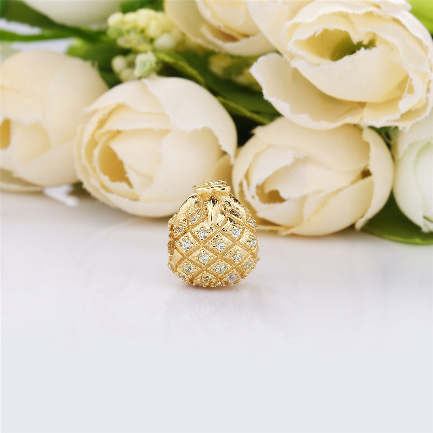 Pandora Golden Pineapple Bedel - 767904CCZ