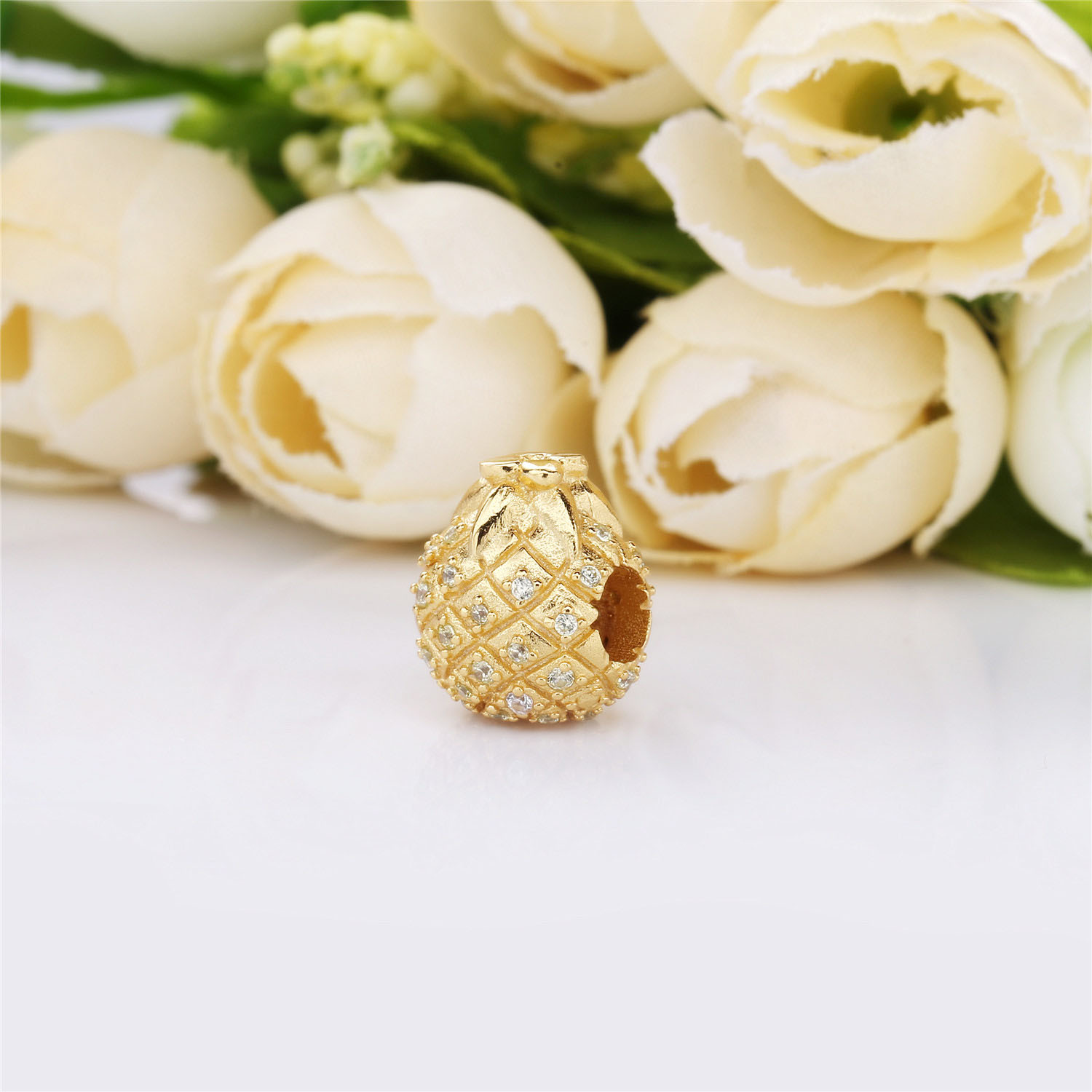 Pandora Golden Pineapple Bedel - 767904CCZ