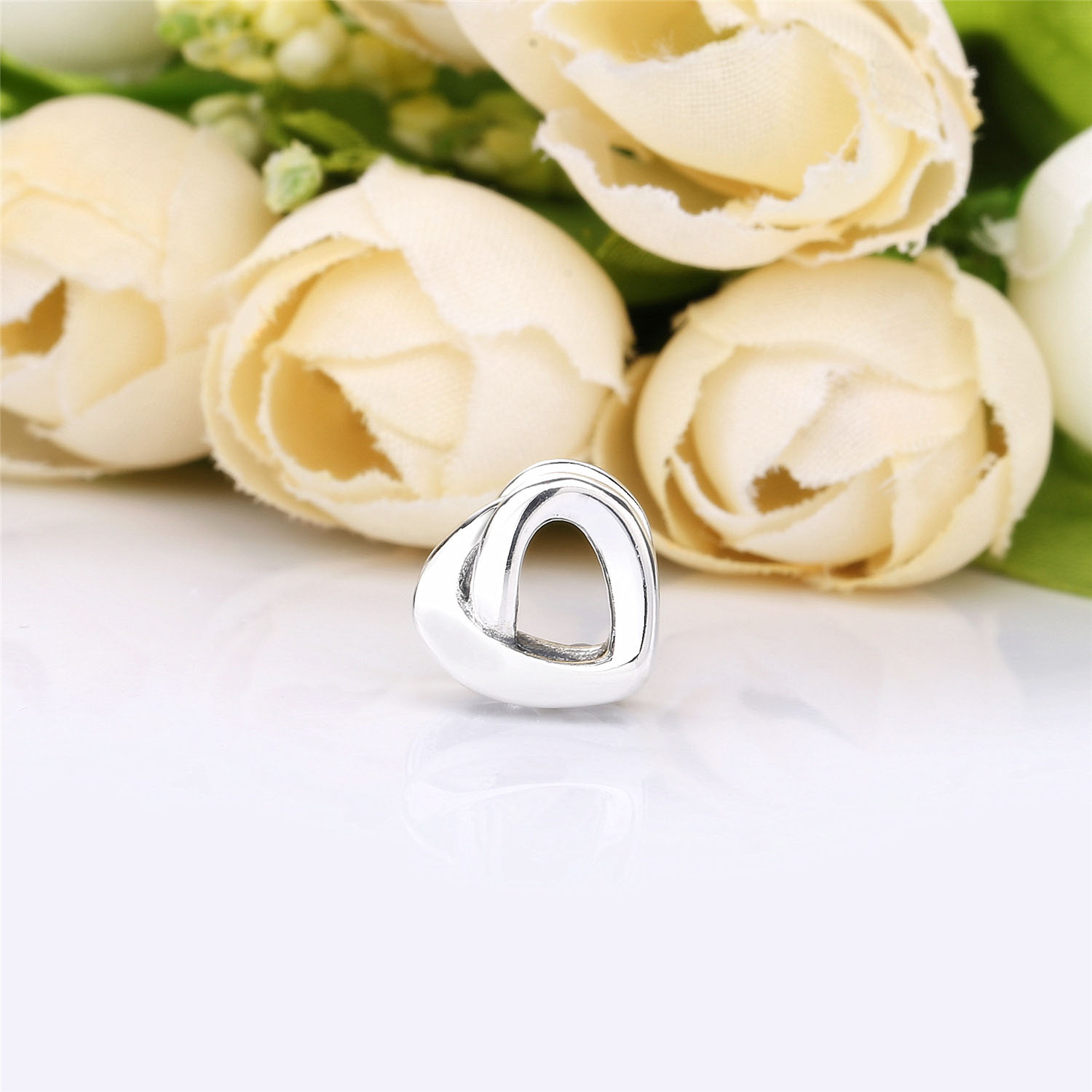 Pandora Knotted Heart Bedel - 798081