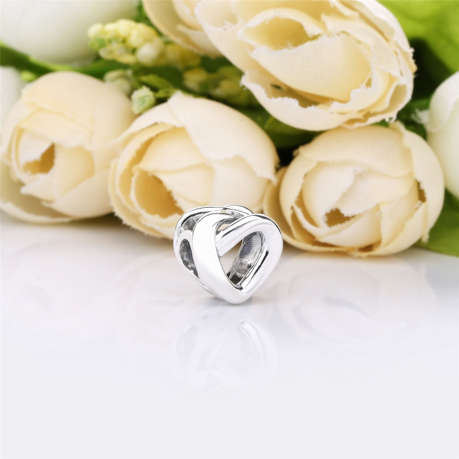 Pandora Knotted Heart Bedel - 798081