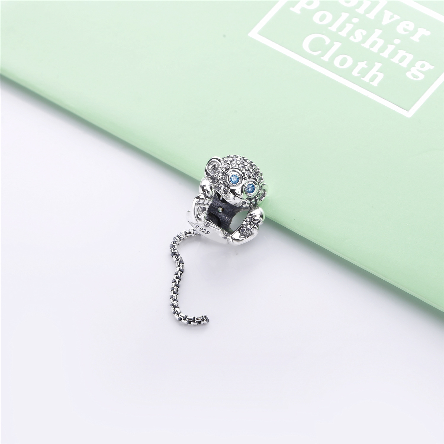 Pandora Sparkling Monkey Bedel - 798054CZ