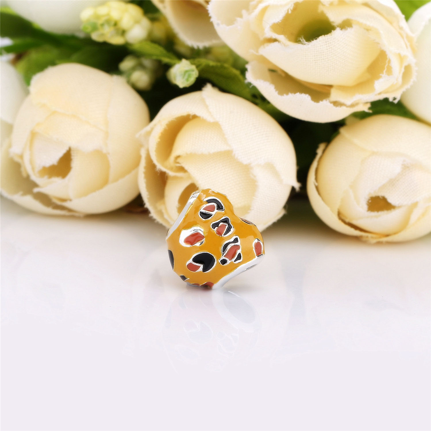 Pandora Spotted Heart Bedel - 798065ENMX