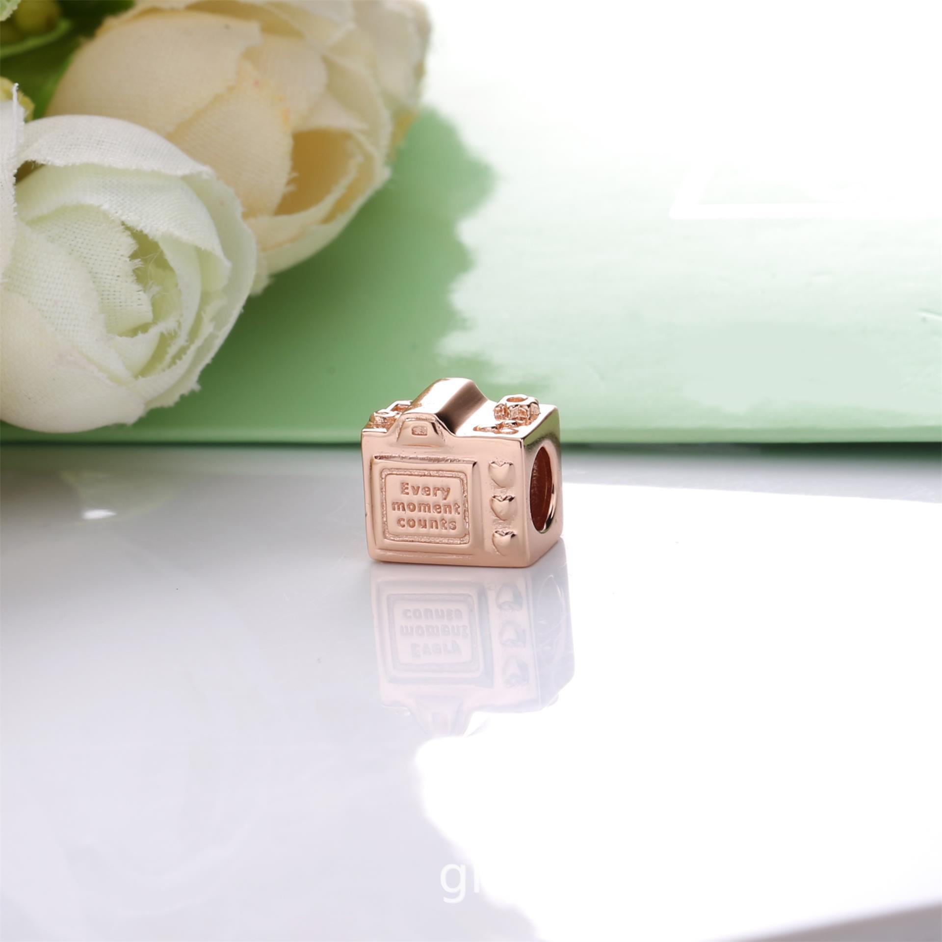 Pandora Rose Camera Bedel 787986CZ