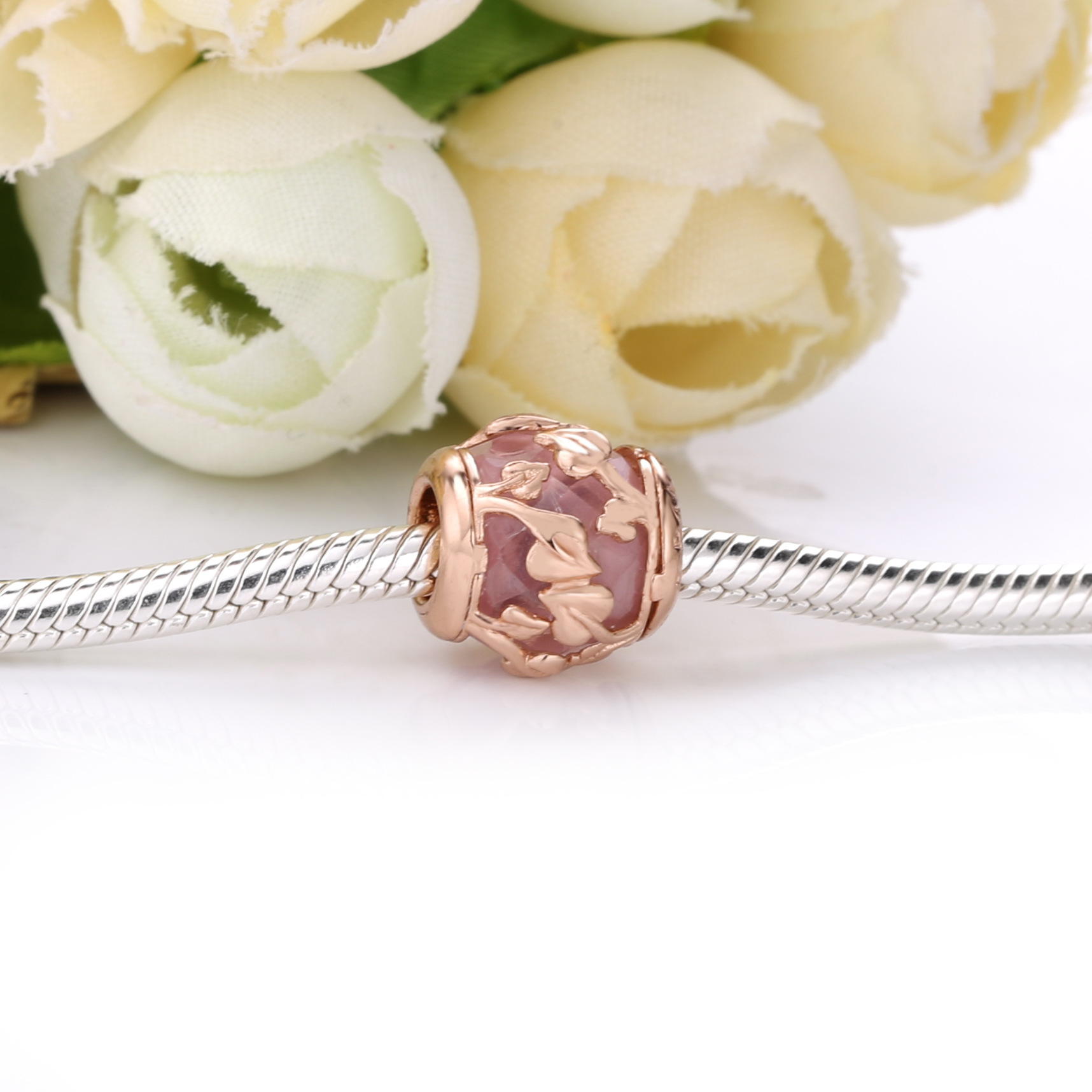 Pandora Roze Decoratieve Bladeren Bedel 788238Ssp