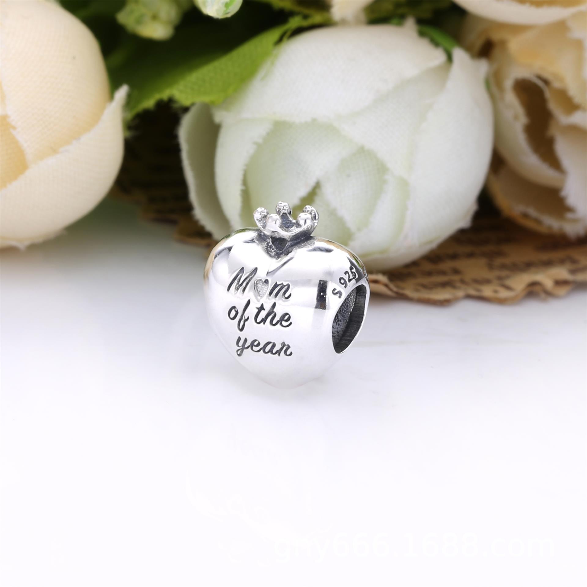 PANDORA Hart Bedel Met Tekst 'Mum Of The Year' 798823C00