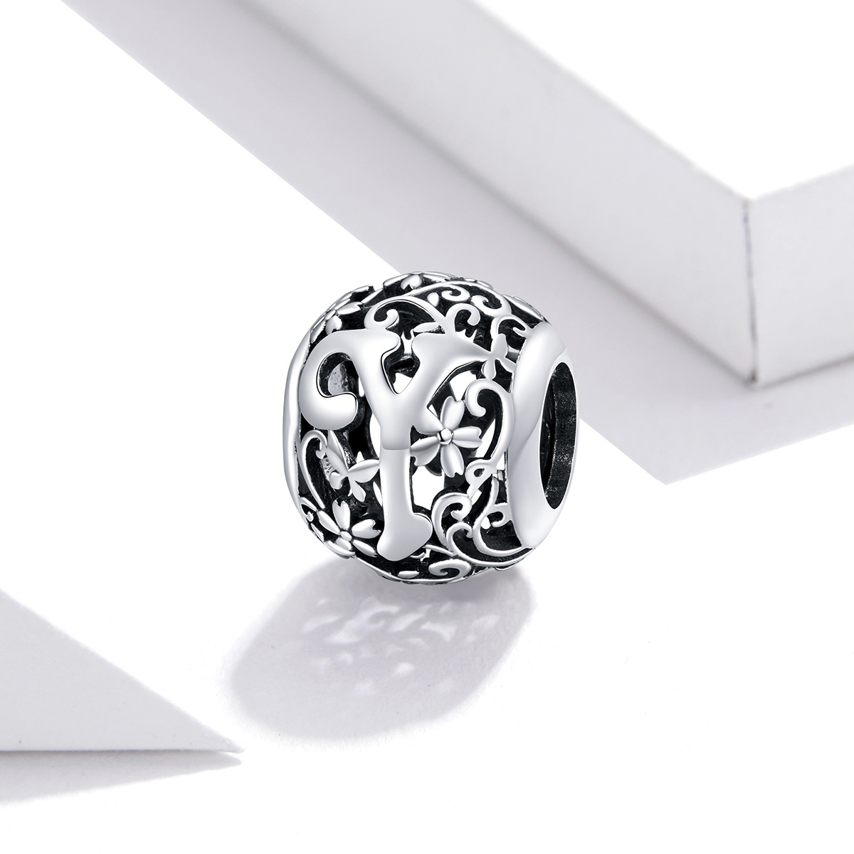 Pandora Style Opengewerkte Bloem Letter Y Bedel - SCC1444-Y