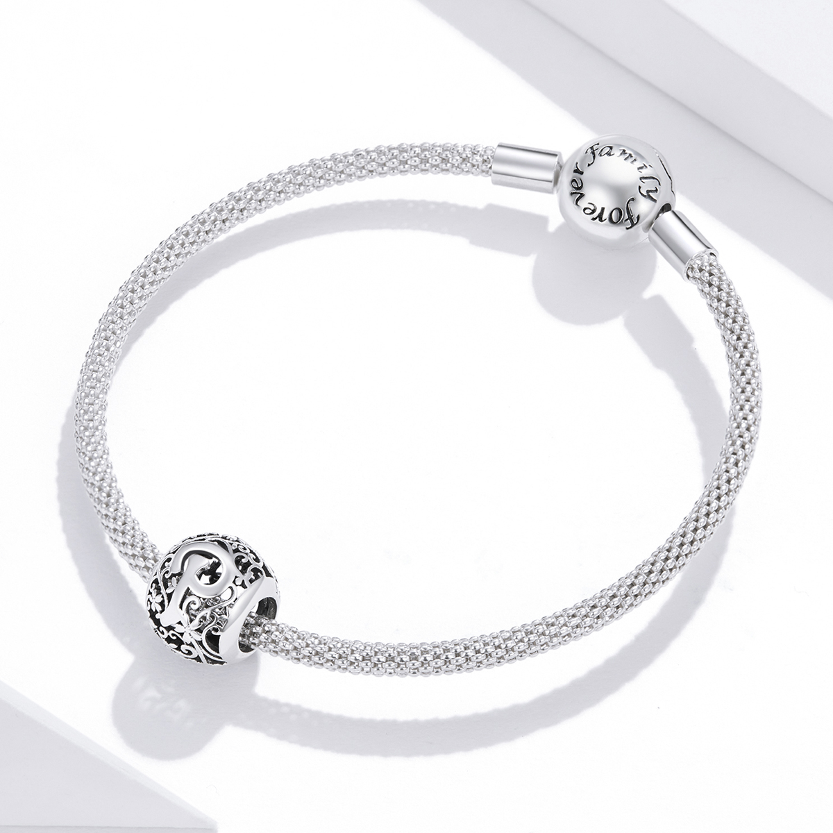 Pandora Style Opengewerkte bloemenletter P Bedel - SCC1444-P