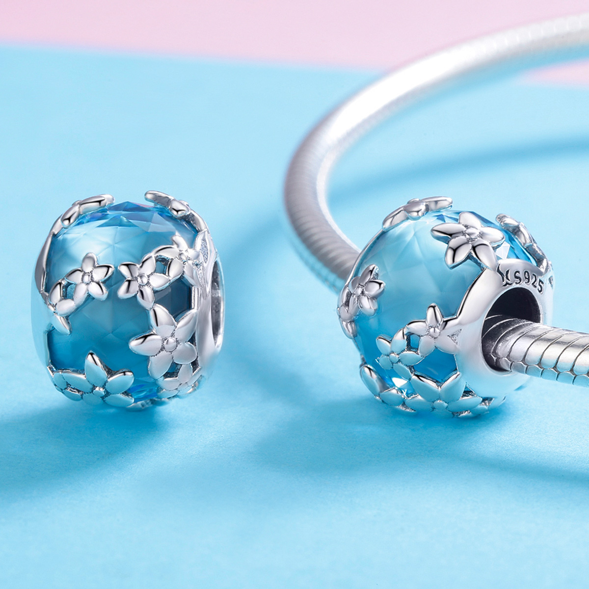 Pandora Style Aquamarijn Daisy's Bekentenis Bedel - SCC878