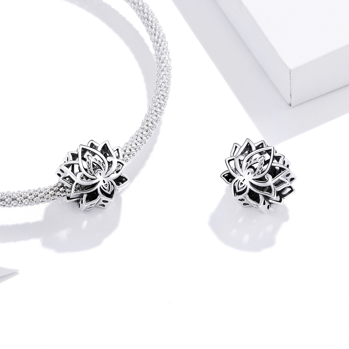 Pandora Style Bloeiende lotus Bedel - SCC1724