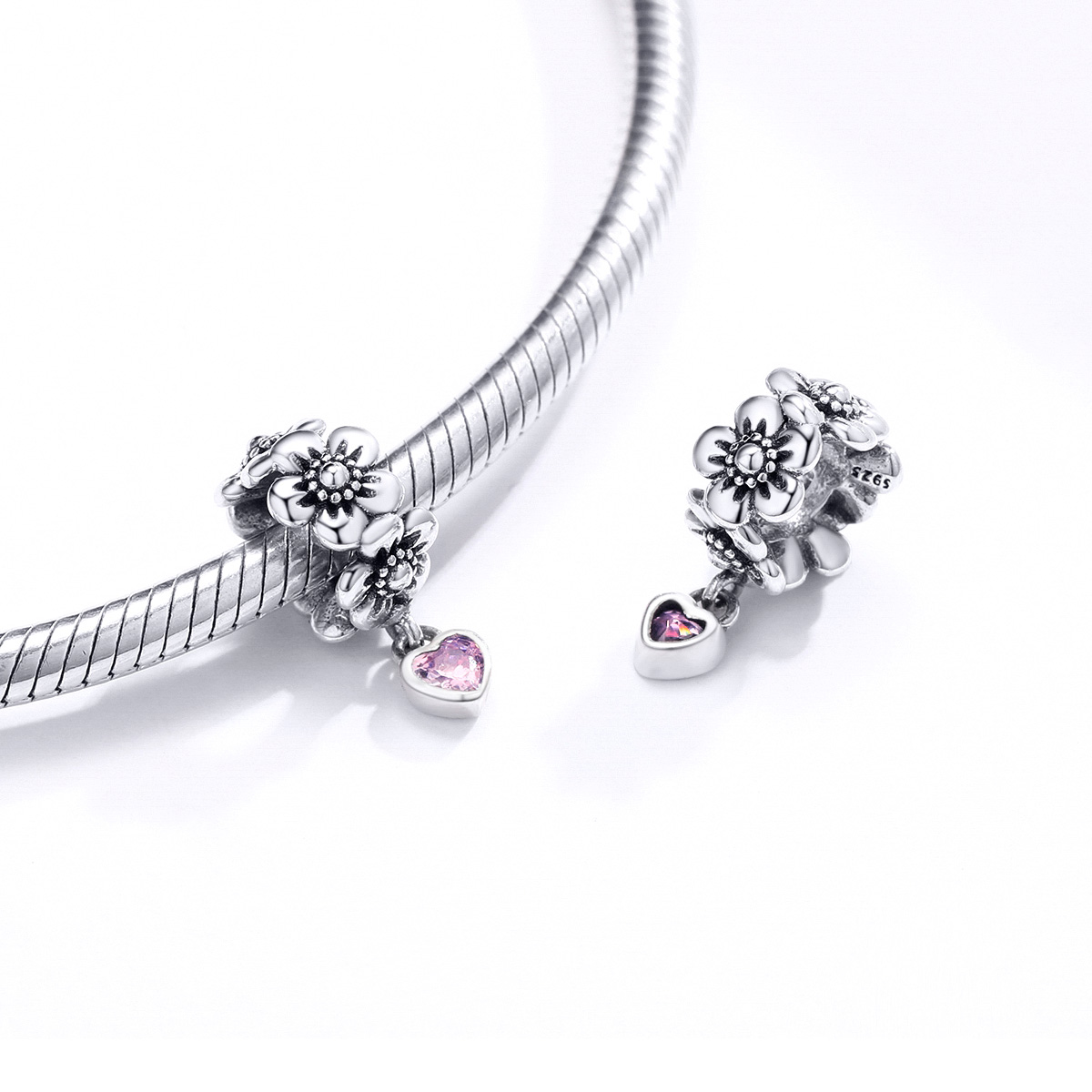 Pandora Style Liefde Bloem Bedel - SCC1485