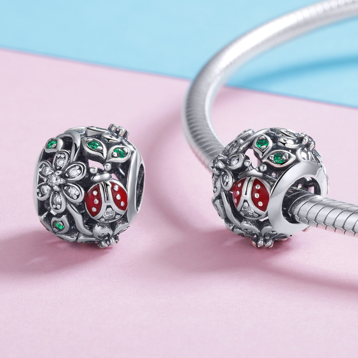 Pandora Style Lieveheersbeestjes en bloemen Bedel - SCC926