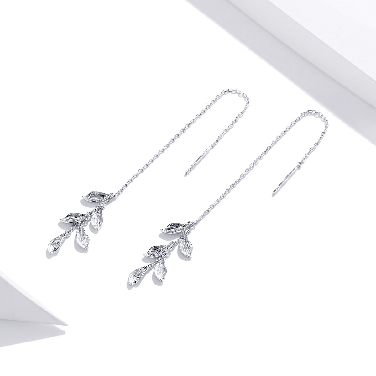 Pandora Style bladeren Oorhangers - SCE987