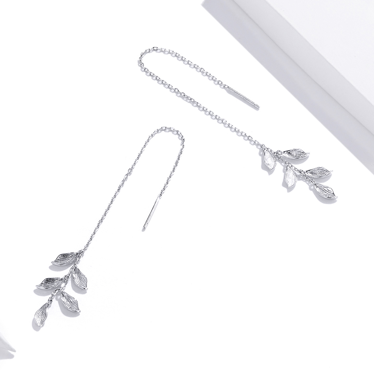 Pandora Style bladeren Oorhangers - SCE987