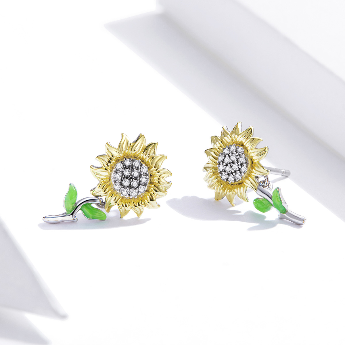 Pandora Style Tweekleurige Zonnebloem Oorknopjes - SCE919