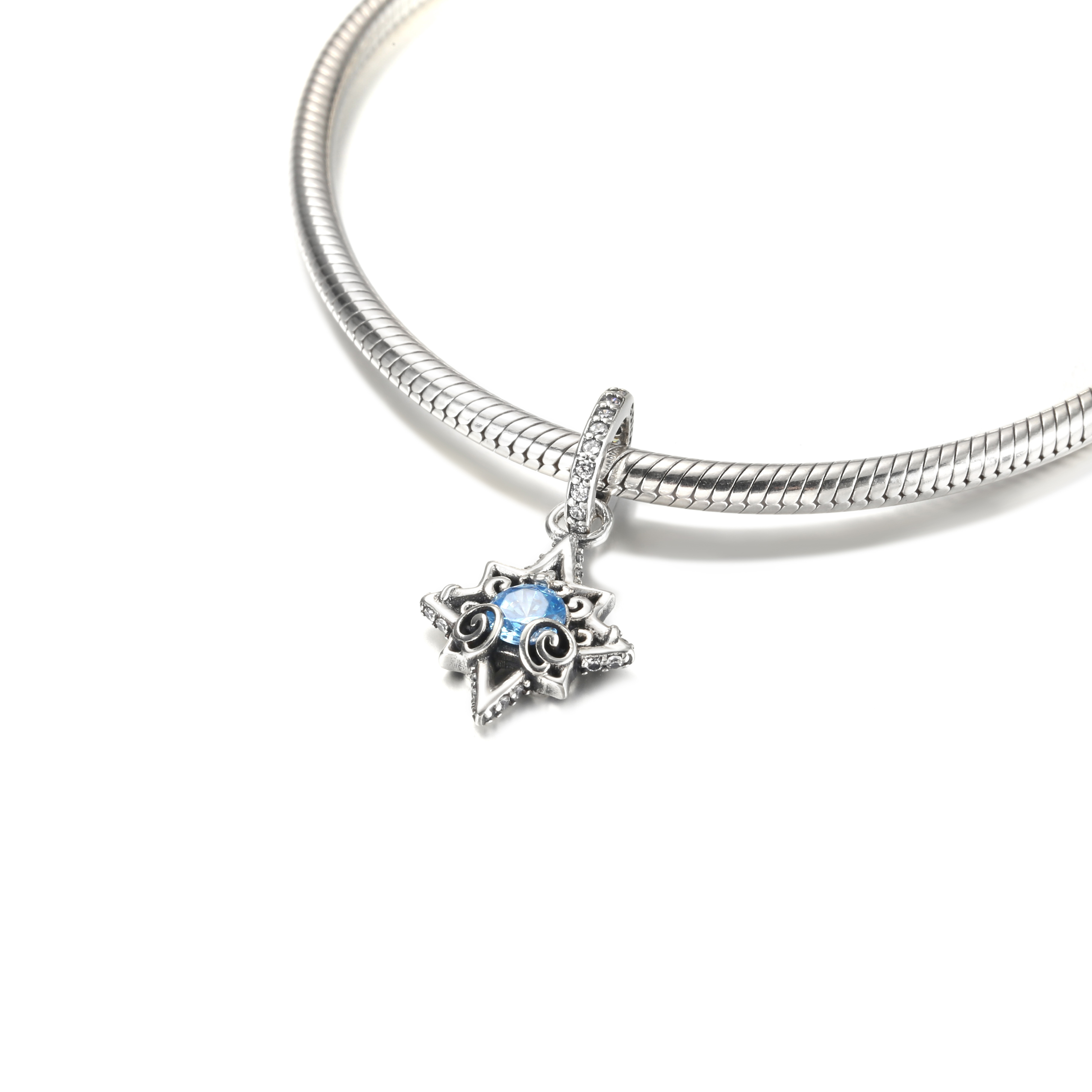 PANDORA Disney Assepoester Blauwe Ster Hanger - 399560C01