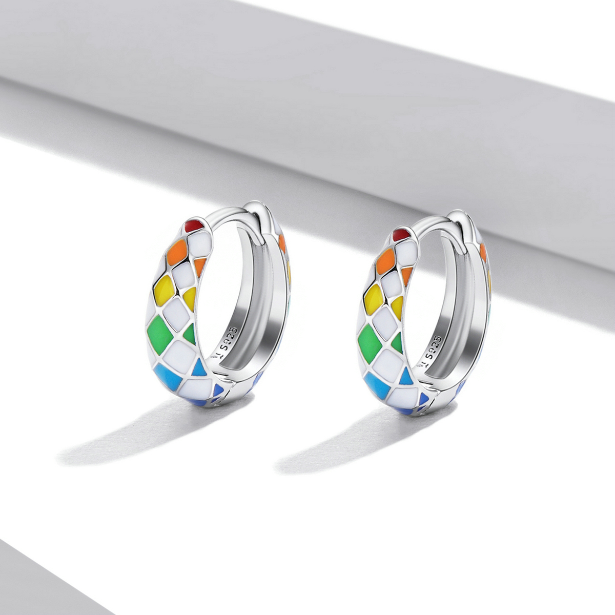 Pandora Style Regenboog Dambord Oorbellen - SCE1351