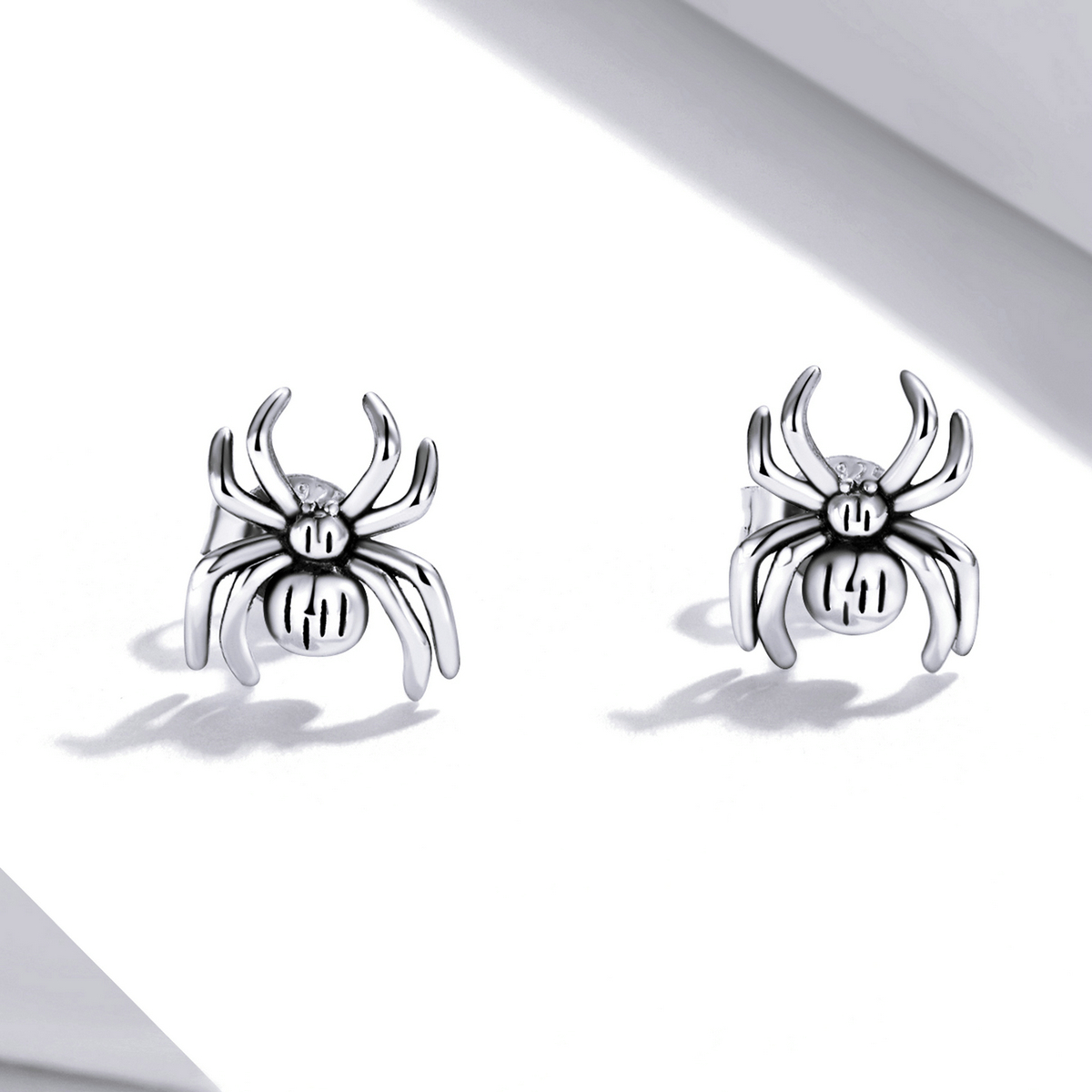 Pandora Style Achtpotige Spider Oorknopjes - SCE1290