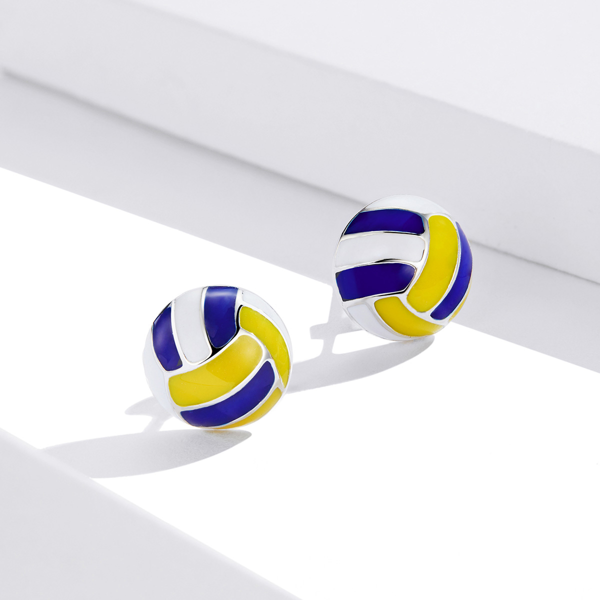 Pandora Style Dynamisch Volleybal Oorknopjes - SCE902