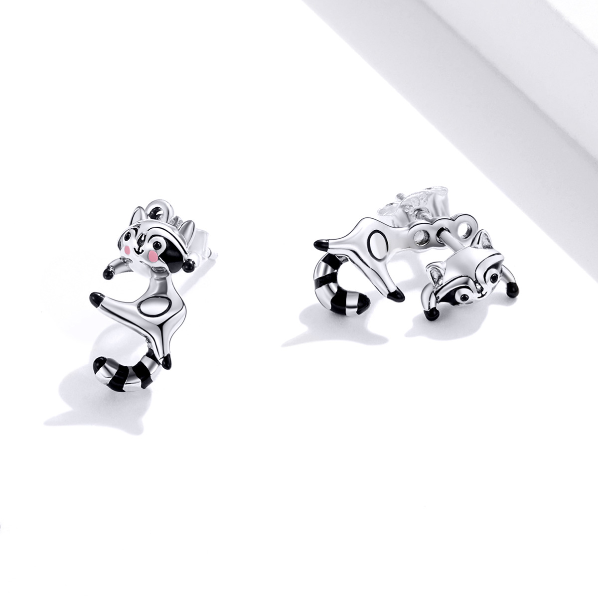 Pandora Style Wasbeer Oorknopjes - SCE990