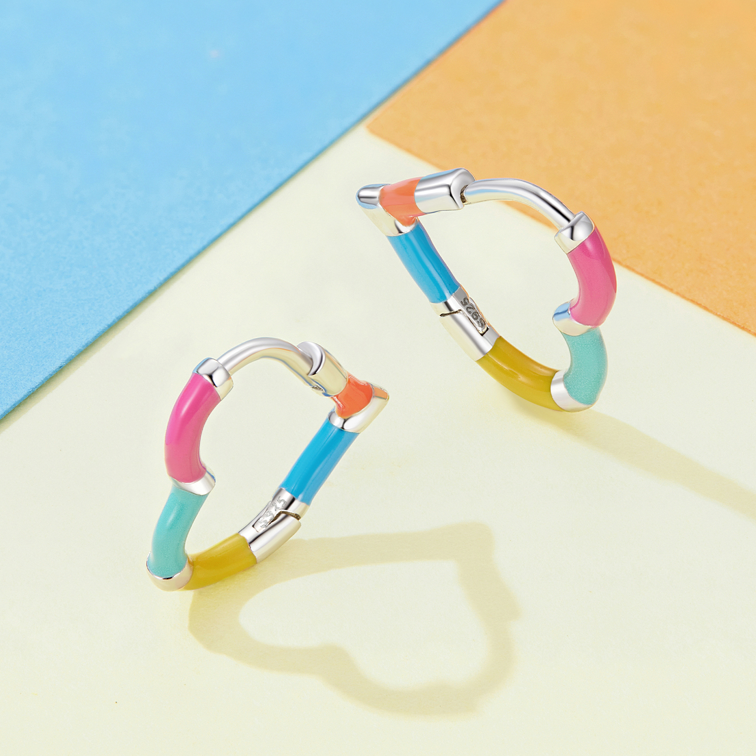 Pandora Stijl Regenboog Hart Hoops Oorbellen - SCE1607