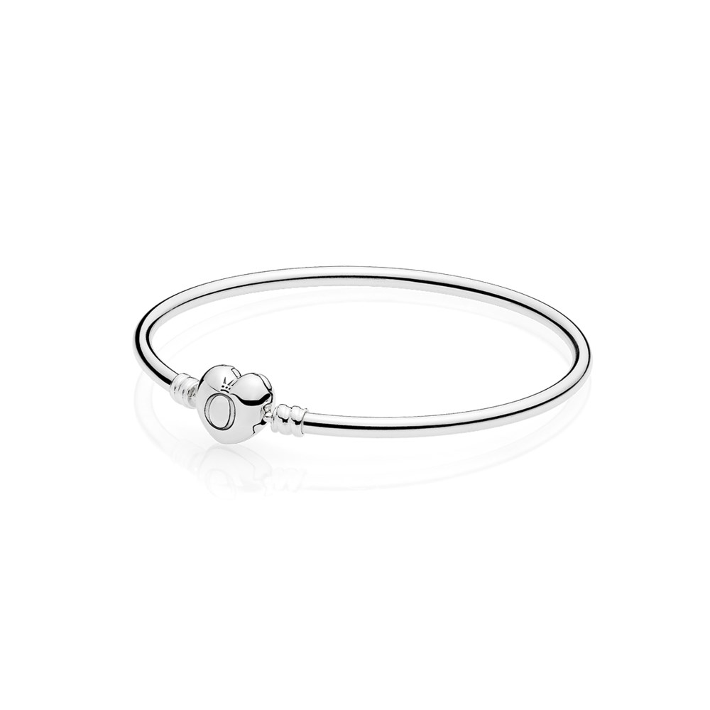 PANDORA Moments- Zilveren Bangle Met Hartensluiting