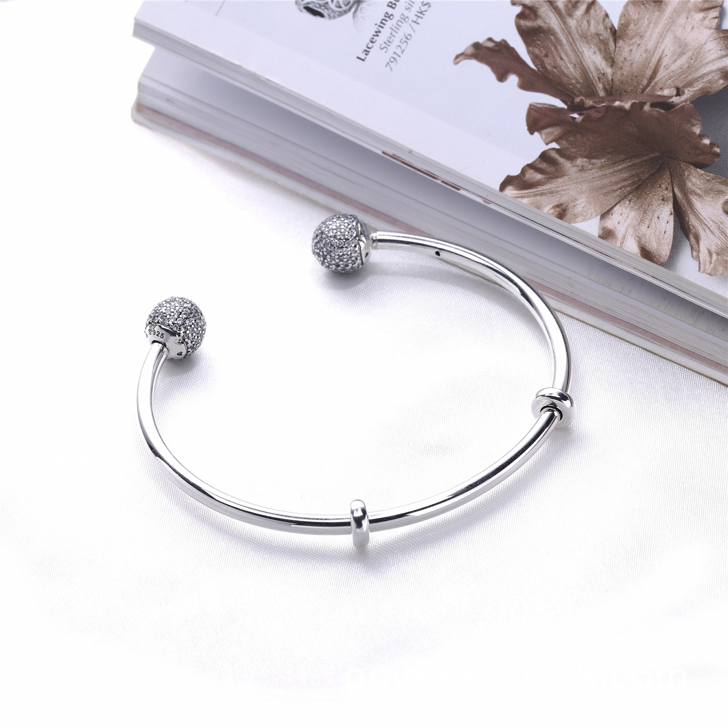 PANDORA Open Bangle Met Verwisselbare Uiteinden Van Pavé 596438CZ