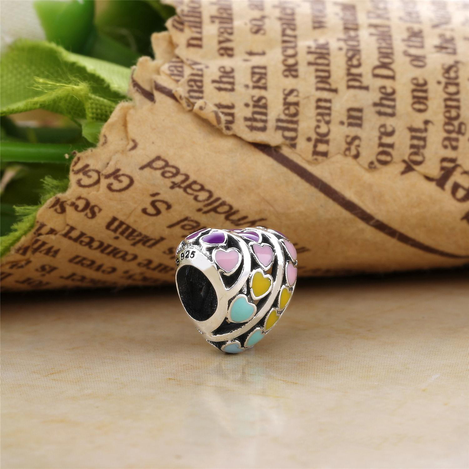 PANDORA Multi-Colour Hearts Bedel