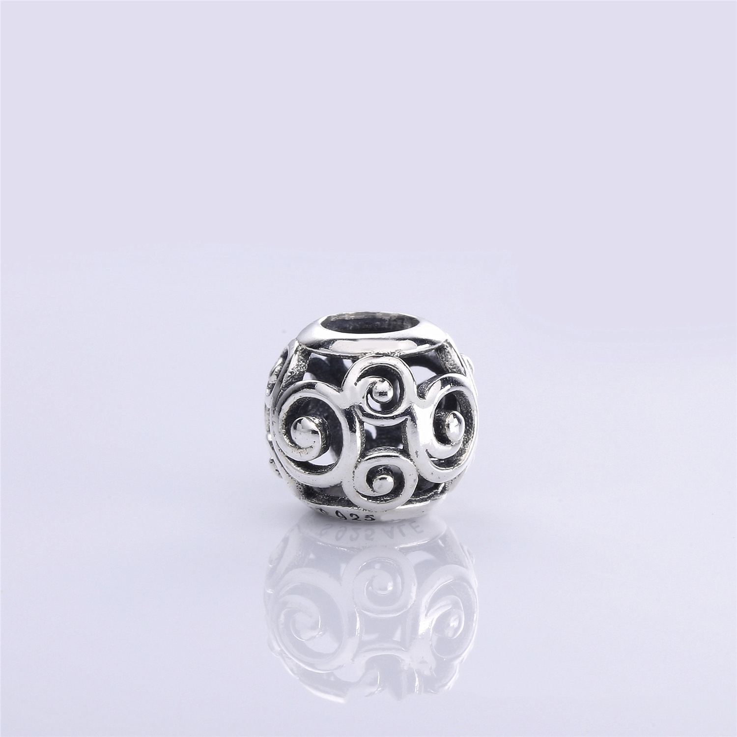 Pandora Zilveren Disney, Mickey Mouse "Mickey Wervelingen " Bedel 7501055880559P