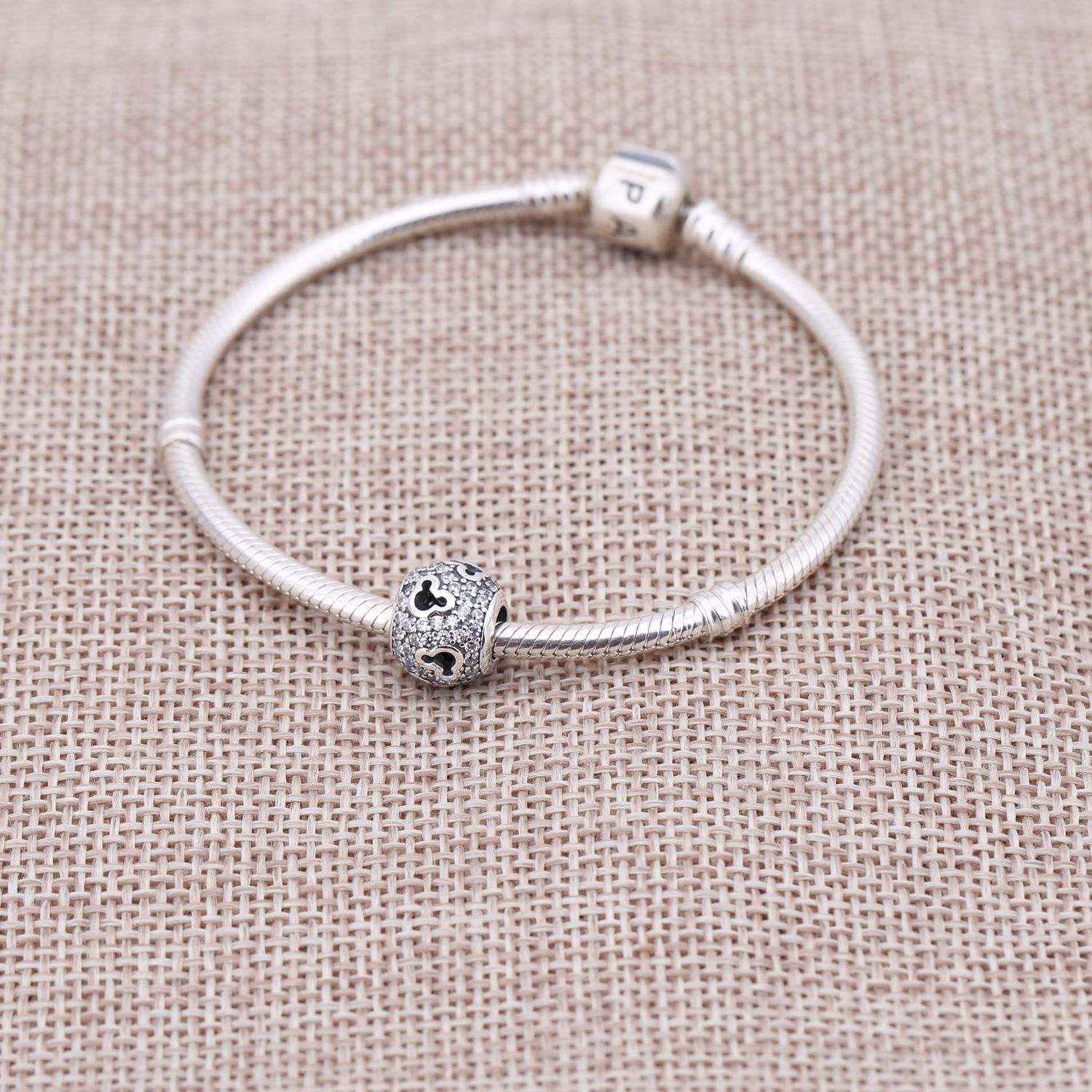 Pandora Zilveren Disney, Mickey Silhouetten Bedel 791442CZ