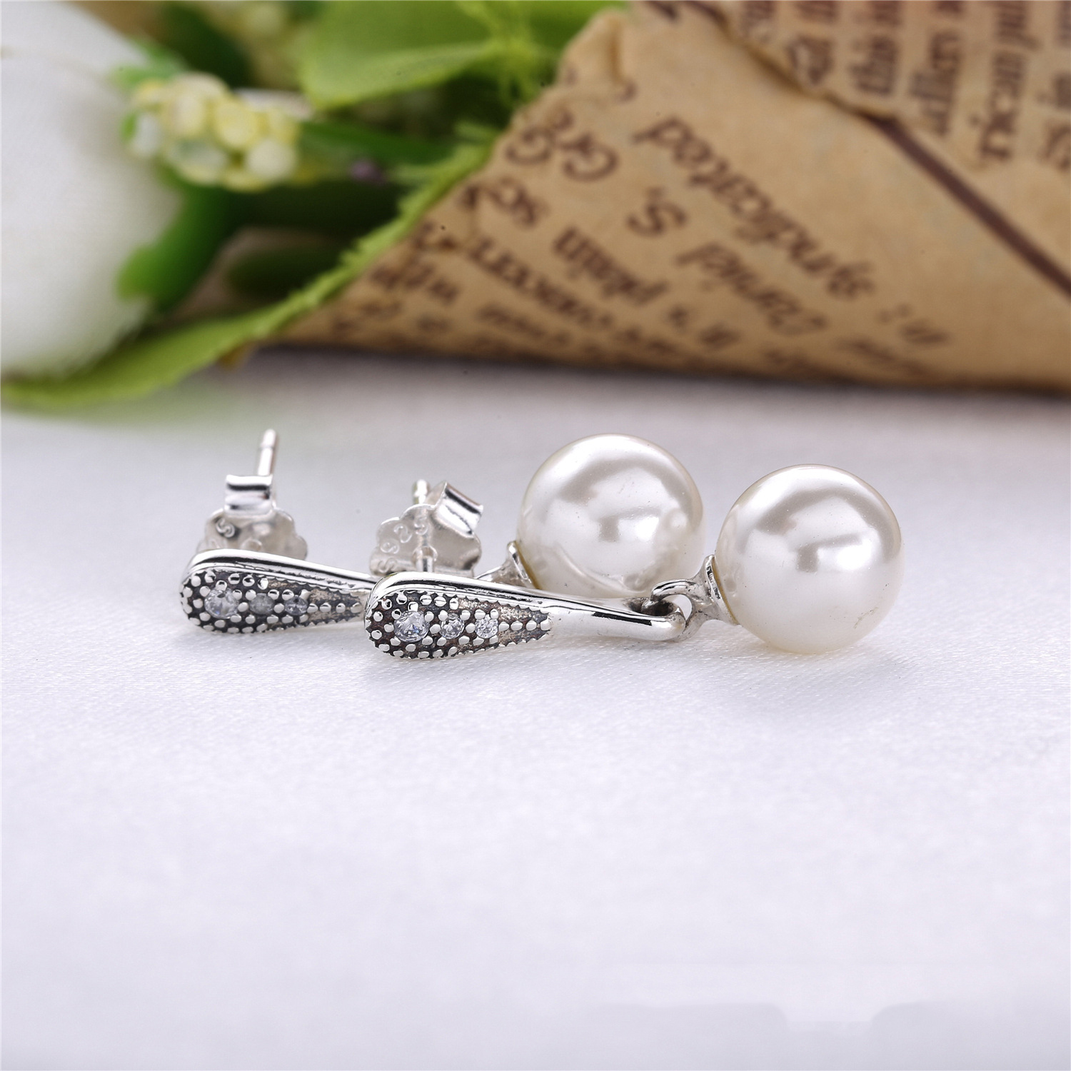 PANDORA Elegant Beauty Drop Earrings - 290733P