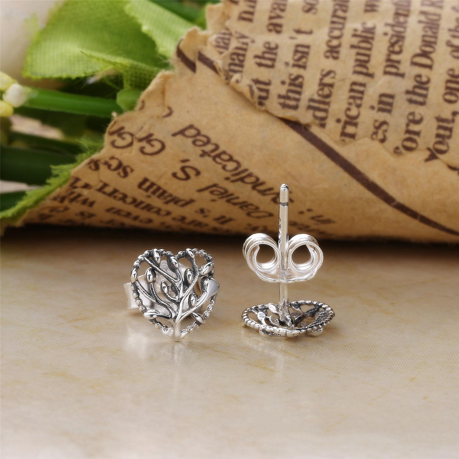 PANDORA Flourishing Hearts Oorbellen 297085