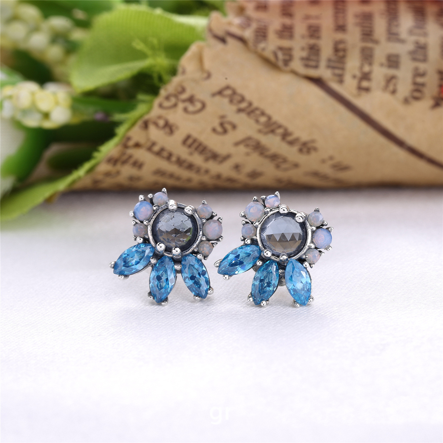 PANDORA Patterns Of Frost Stud Earrings - 290731Nmbmx