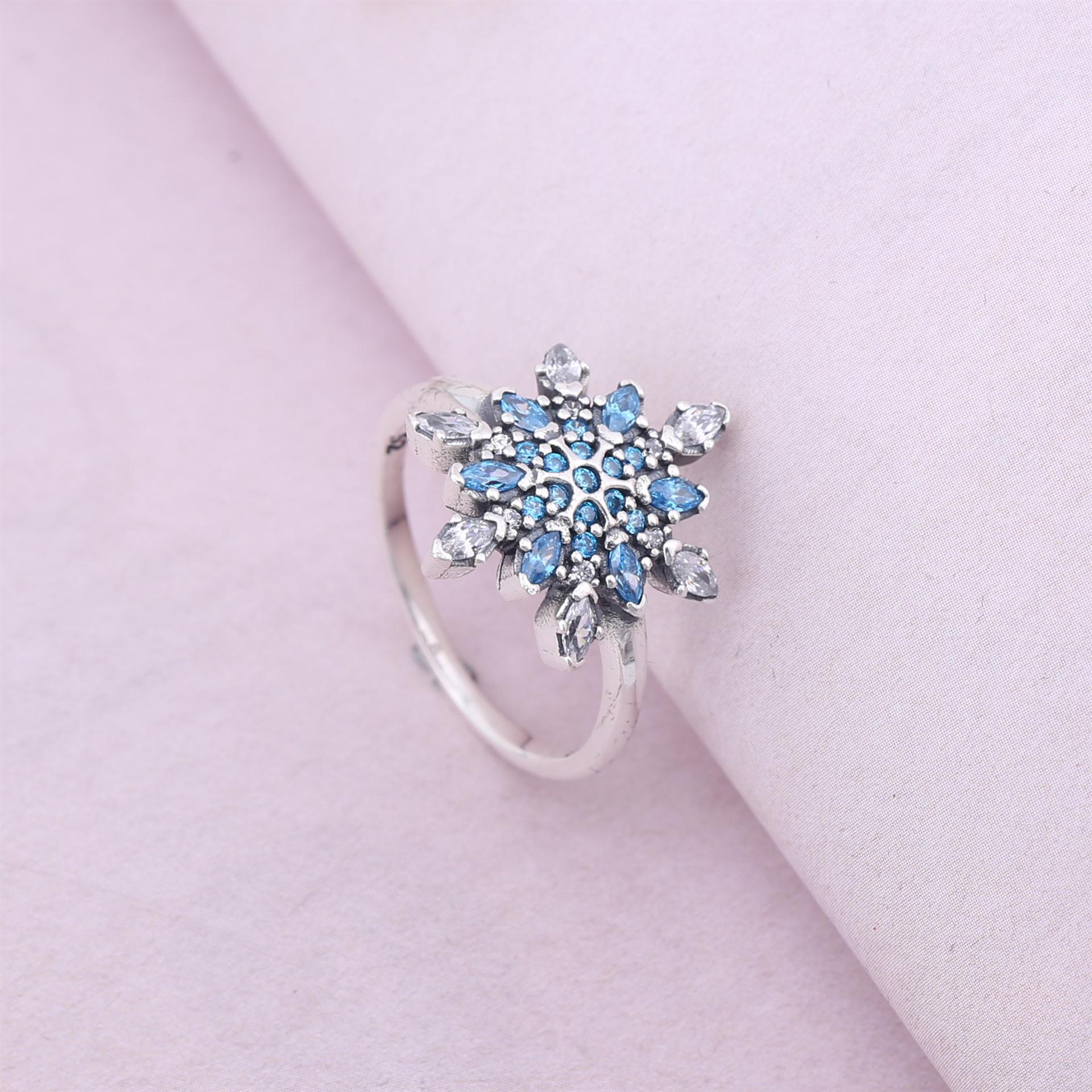 PANDORA Crystallised Snowflake Ring - 190969Nblmx