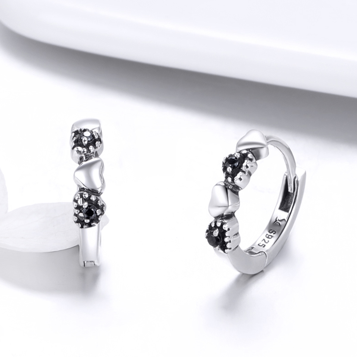 Pandora Style Harten Daten Oorringen - SCE445