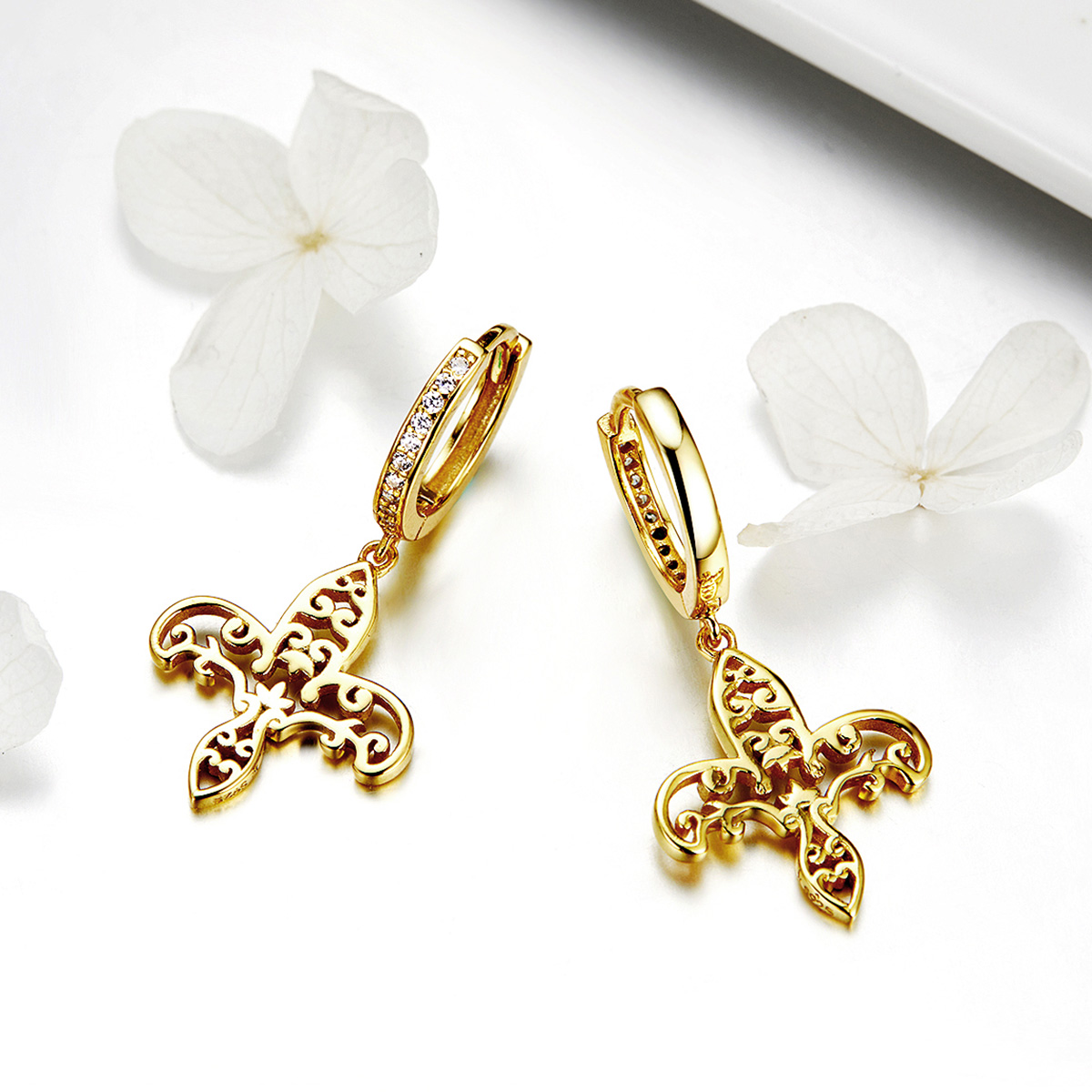 Pandora Style Iris Oorhangers - SCE535